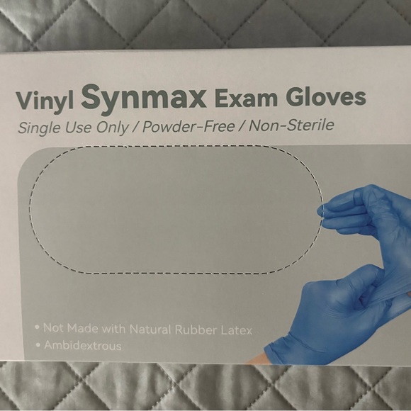 Vinyl Synmax Blue Exam Gloves - Size L
100 qty per box, 2 Boxes “NWT” Brand New - Picture 2 of 6